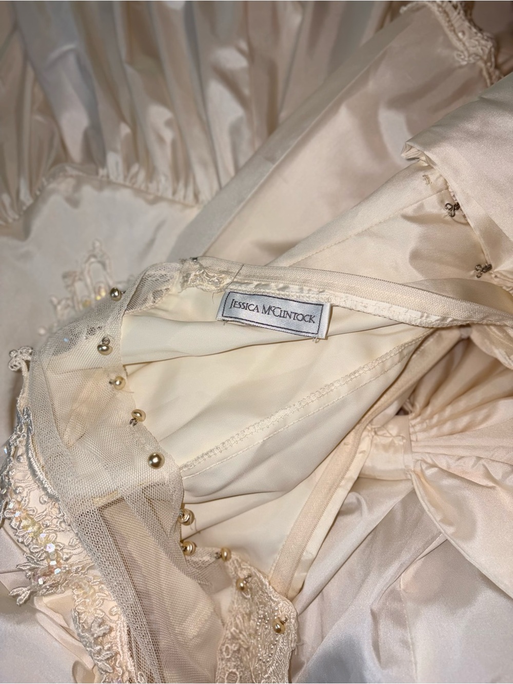 Fabulous Vintage 90s Jessica McClintock Taffeta Wedding Gown - Picture 11 of 11